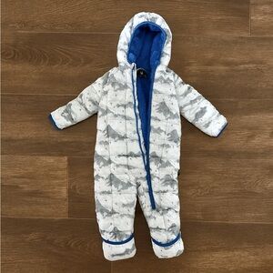 Spyder One Piece Mountains and Ski Pattern Hooded Snowsuit Size 24 Months